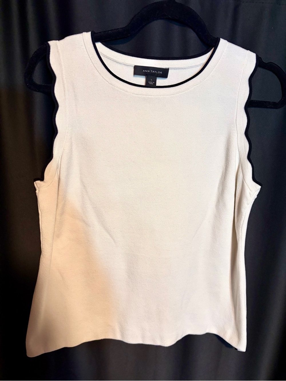 Ann Taylor Cream Tank with Black Scallop Trim